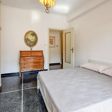 2 Bedroom Beautiful In Apartment *