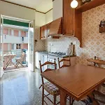 شقة 2 Bedroom Lovely In ريكّو